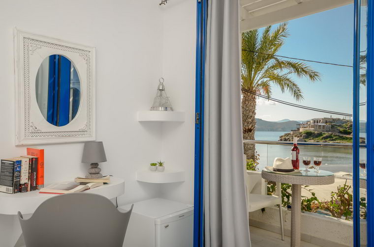 Rooms with Sea View