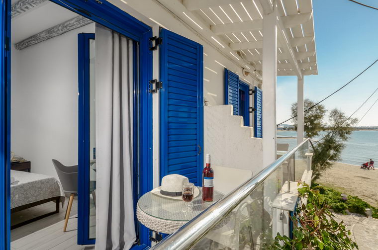Rooms with Sea View