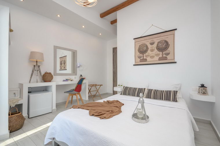 Rooms with Sea View